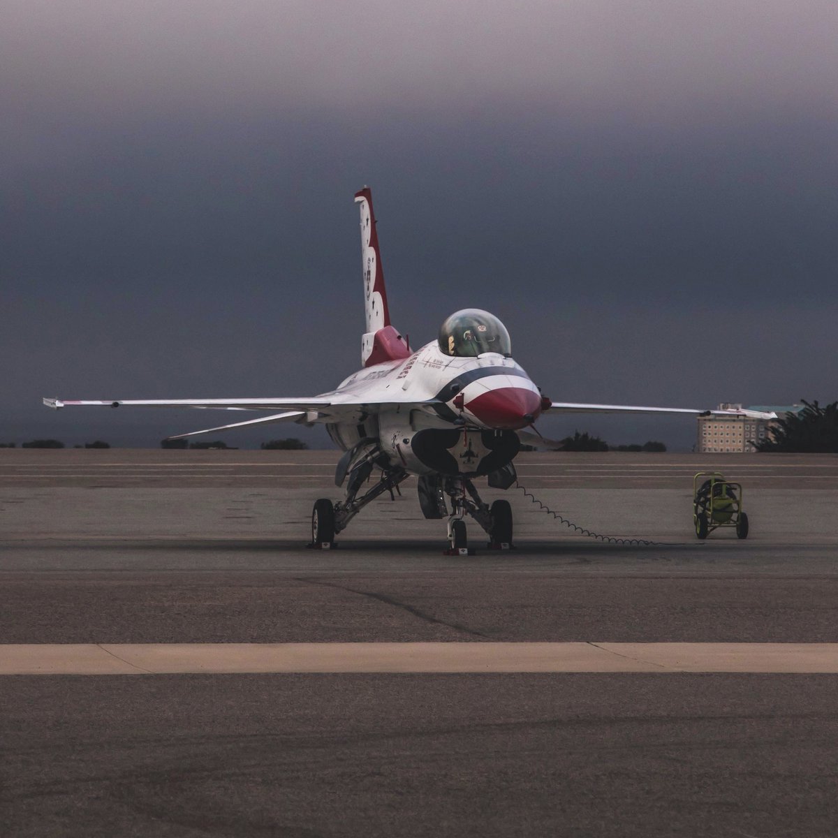 TheBeechum831's tweet photo. The Birds are back in town and itβs Ryder Cup 2018. πΊπΈβ³οΈ
#Thunderbirds
#USAF #F16
#salinasairshow #rydercup2018 #rydercupusa #golflife
#USA #aviation #aviationlovers #avgeek #avphotography #montereyairport #avi_things #aviationdaily https://t.co/p3ramDZR9F