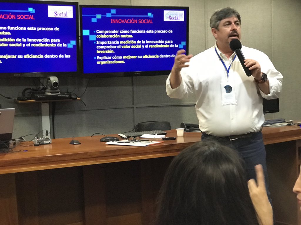 AccesibilidadUA's tweet photo. La @UA_Universidad un ejemplo de accesibilidad digital e innovación social
@jmfdz @CAE_UA habla sobre la app #AbilityConnect y Javier Mira @EconomicasUA del Master Innovación social en la Univerdidad de Antioquia de Medellín, Colombia, conferencia @lasinorg https://t.co/bo0l8e7xej