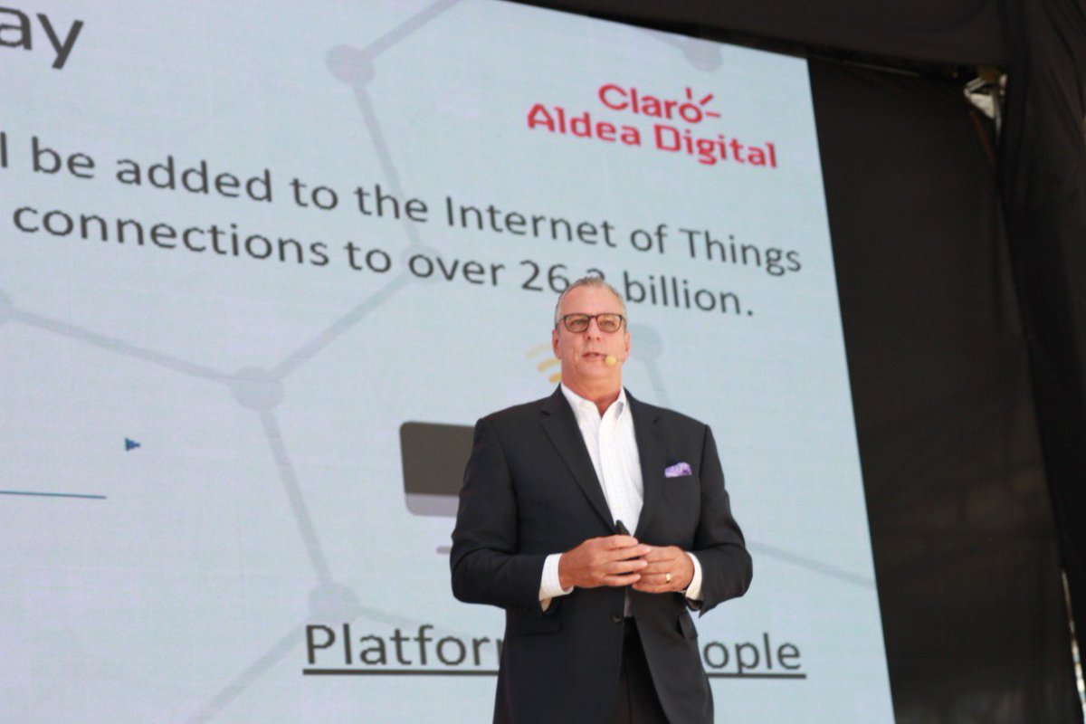 ClaroEcua's tweet photo. Para el 2020, más de 10 billones de nuevos dispositivos estarán conectados al internet de las cosas - IoT, aumentando el número de conexiones a 26.3 billones. -@SBrumer #ClaroAldeaDigital #TransformandoTuMundo https://t.co/WxVCrBhzHK