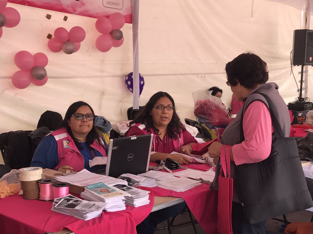 IAAM_CDMX's tweet photo. Estamos realizando el registro al Sistema de Alerta Social placa #SASCDMX en la #9FeriaDeLaTransparencia en el Zócalo capitalino. https://t.co/MdyMcKGIaI