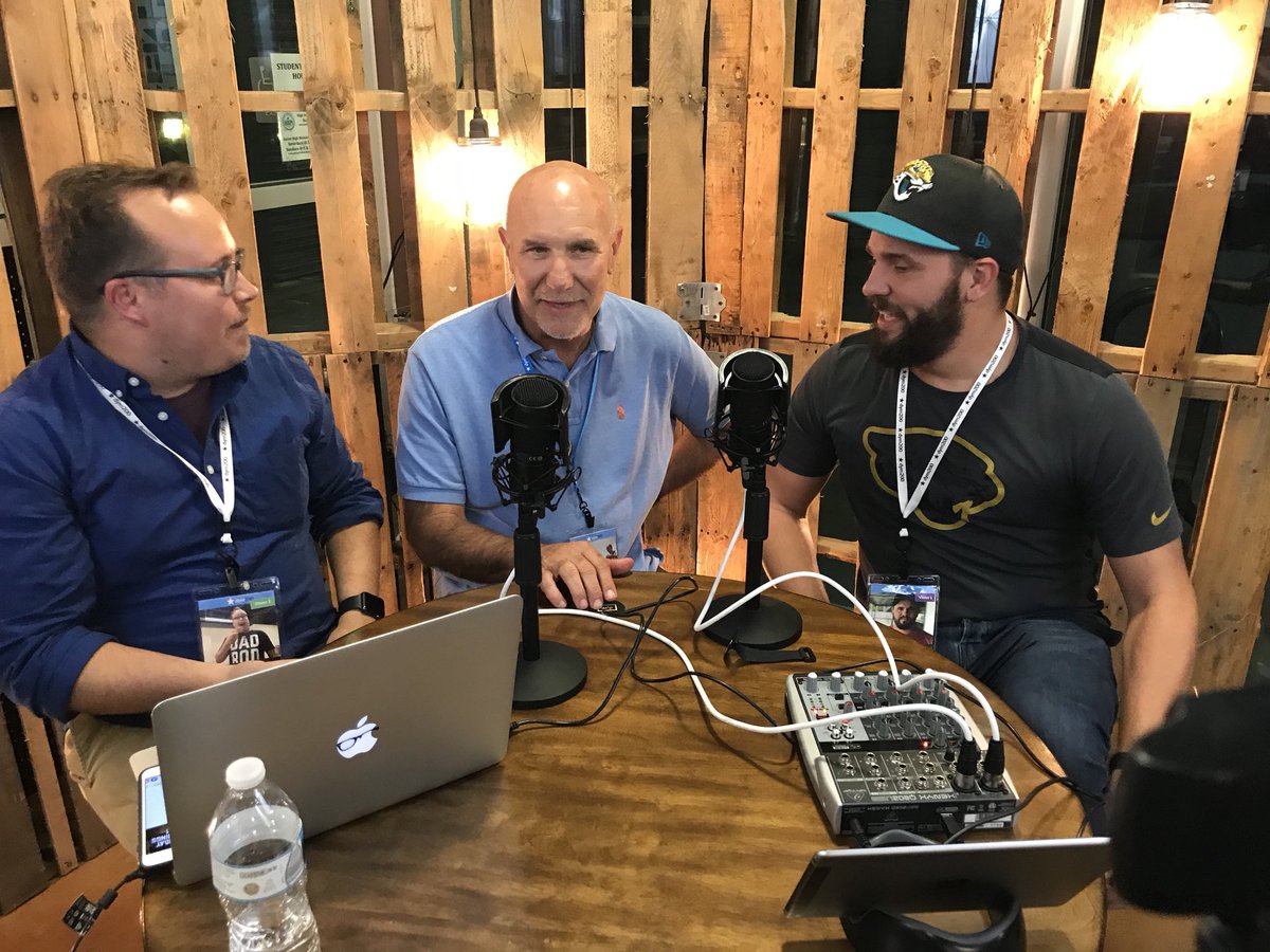 MorningAfterMin's tweet photo. We are still getting over the fact that we got to do a show with @drjimburns and be with almost all of the @DownloadYM podcast network at the same time. #DYM200 was surreal. Can’t wait to talk about it Monday at 11! https://t.co/mKyxeuzKdt