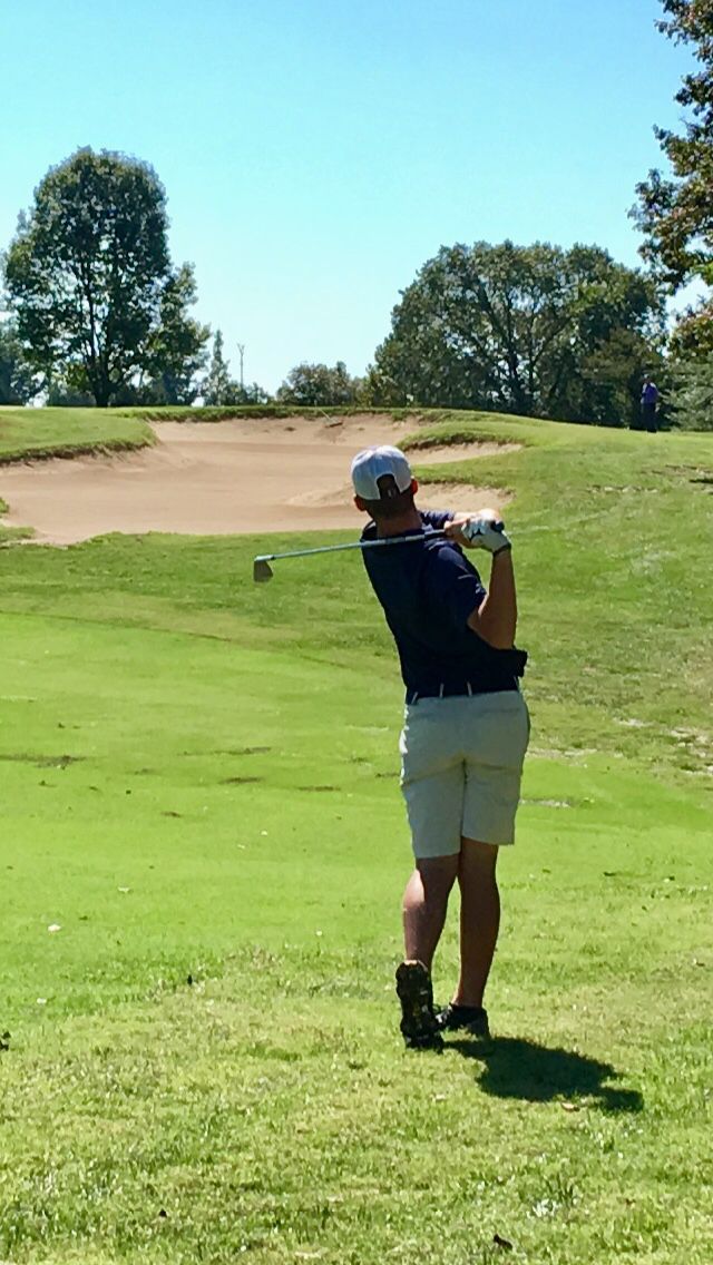 MarionWildcats's tweet photo. Karsten Stotlar wedges it over the bunker and onto the green...looking for the 🐦! https://t.co/D4gVrPK0iP