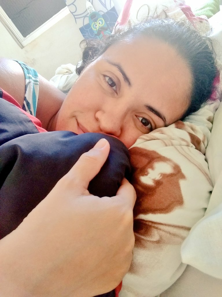 Curtindo as dores da reta final da gestação enquanto meu amor <a href="/srn350/">Ginho Ribeiro</a> trabalha pelo pão nosso de cada dia, hahaha!