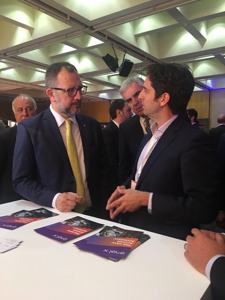 EnelArgentina's tweet photo. 🚲🏎
Nuestros colegas de #EnelX participan del encuentro que organiza @transfiere_arg Foro Interamericano de Tecnología e Innovación, que se realiza en nuestro país, y para nosotros, que desarrollamos tecnología en el sector energético, es primordial estar acá. 
@nmelchiotti https://t.co/5ykiRieZX7