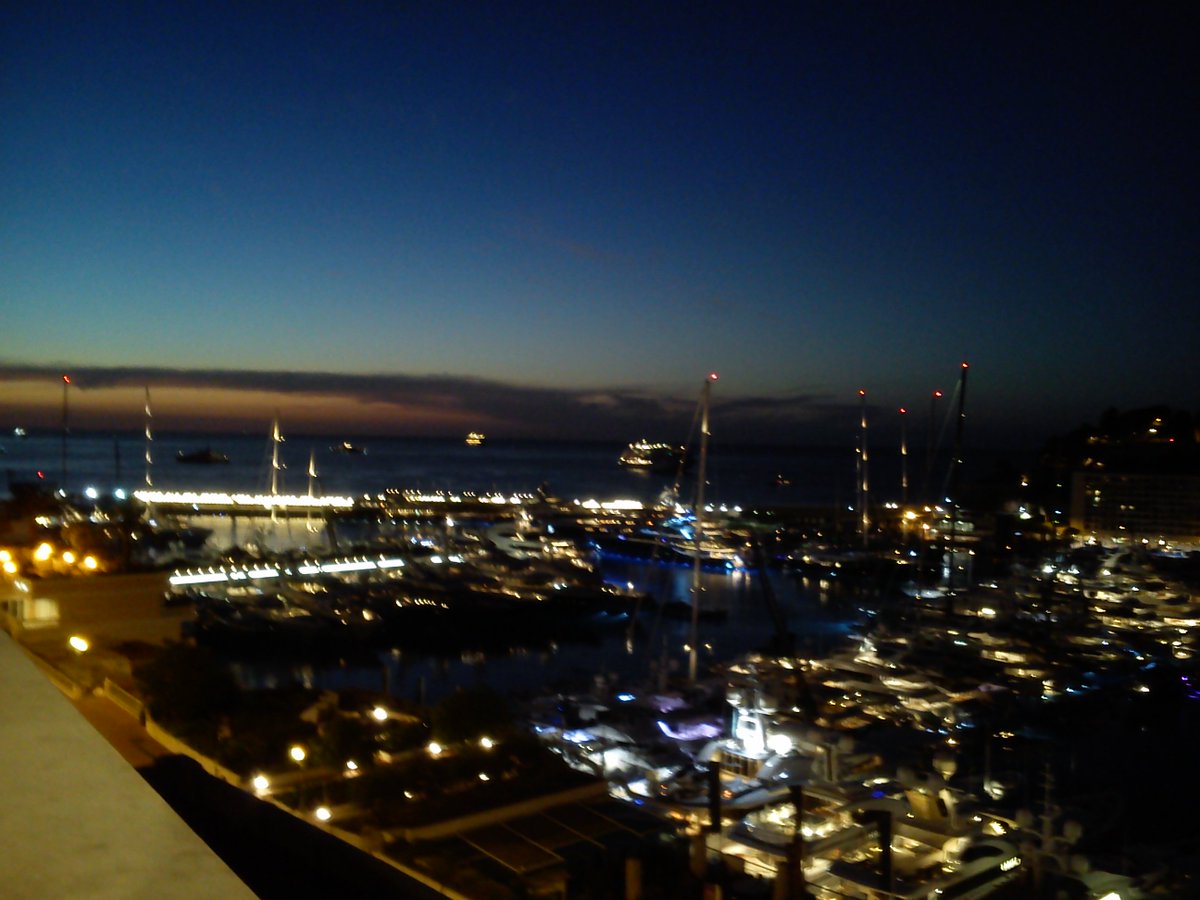 #Monaco #bynight #placetobe #montecarlo #boatshow #yachtshow #port #Hercule #sky #Friday #september #Costa #cotedazurnow #Riviera #MediterraneanSea @jtgrandtour