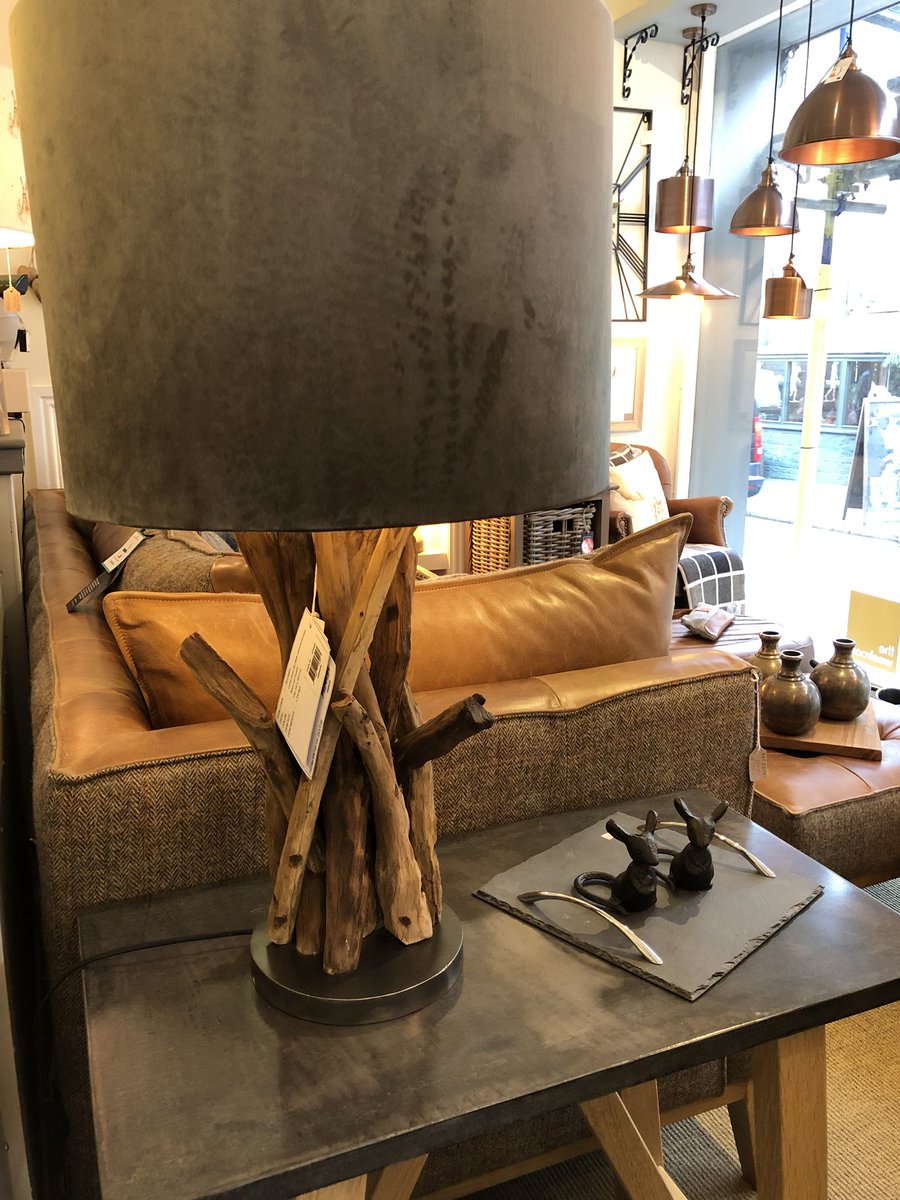 Number8shrews's tweet photo. Loving the window display! Beautiful Autumnal colours to snuggle down in! #autumninshrewsbury @BrontebyMoon @OriginalShrews https://t.co/eRygjvhbbg