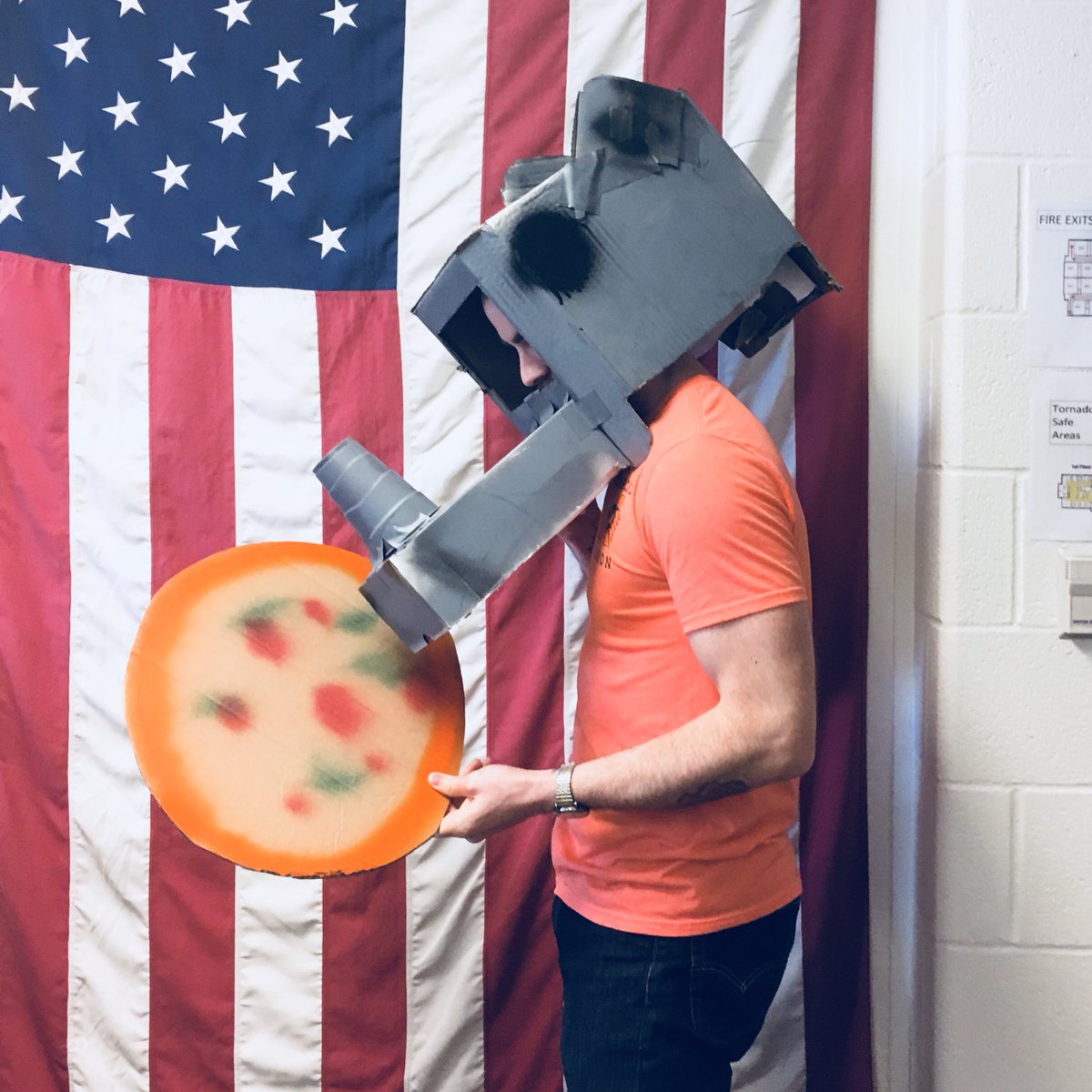 MrLongAHS's tweet photo. The newest member of Error 404, a wild box rhino!📦🦏
He's pretty cool, doesn't say much, loves pizza, quite patriotic.
#boxboysforever #AledoMindset #HOCO18 https://t.co/OaQX8Pid8A