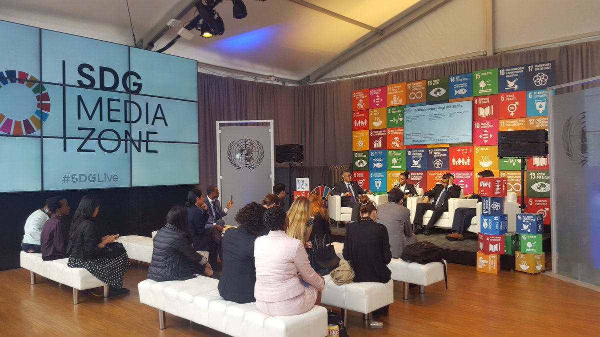 datavized's tweet photo. In the #UNGA SDG Media Zone showcasing #Immersive2030, and introducing immersive solutions for sustainable development including Geometric, a new tool for turning geospatial data into immersive experiences. #UNGA2018 #SDGs #GlobalGoalsWeek #BigData #geometric #datavized #VR https://t.co/WHm7qNtL1p