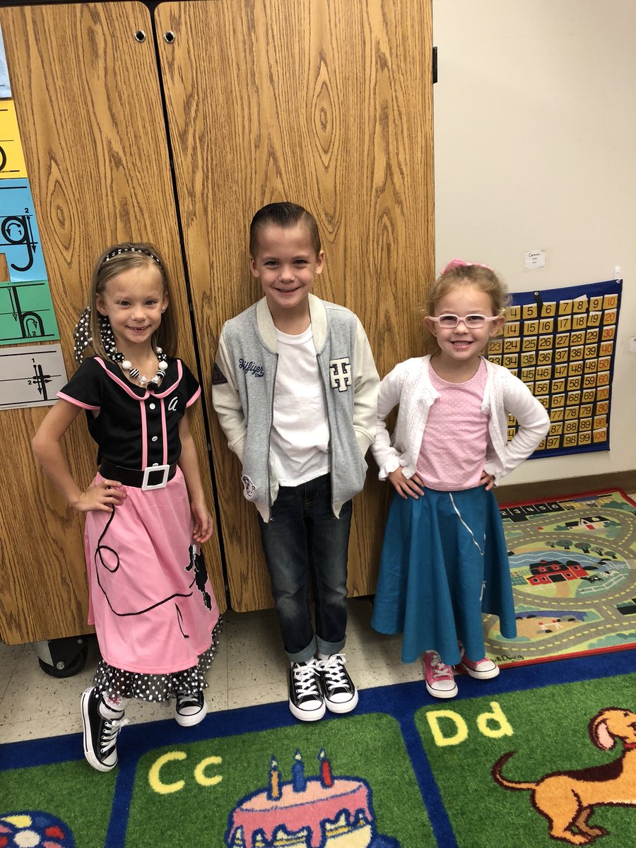 lthompsonbms's tweet photo. Let’s go to the hop! @burkburnettisd @ICEvansElem https://t.co/gMF0mDpftq
