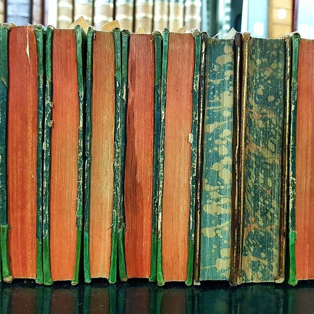 jordan_library's tweet photo. Some marbled #foreedges in a sea of red!
#foreedgefriday #tgif #marblededges #rarebooks https://t.co/dP2WRXYFfH https://t.co/IyqdnSLMUv