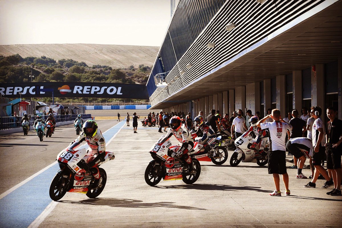 teamSic58's tweet photo. Tomorrow is QP day..
Feeling the vibes in the air 🔥
#sic58squadracorse #FIMCEVREPSOL #CEV #ETC #EuropeanTalentCup #montella #ieraci #falzone #bertelle #patacca #eviva #pascucci #ongetta #roadtomotogp #Sic58 https://t.co/dxJVRLGiho