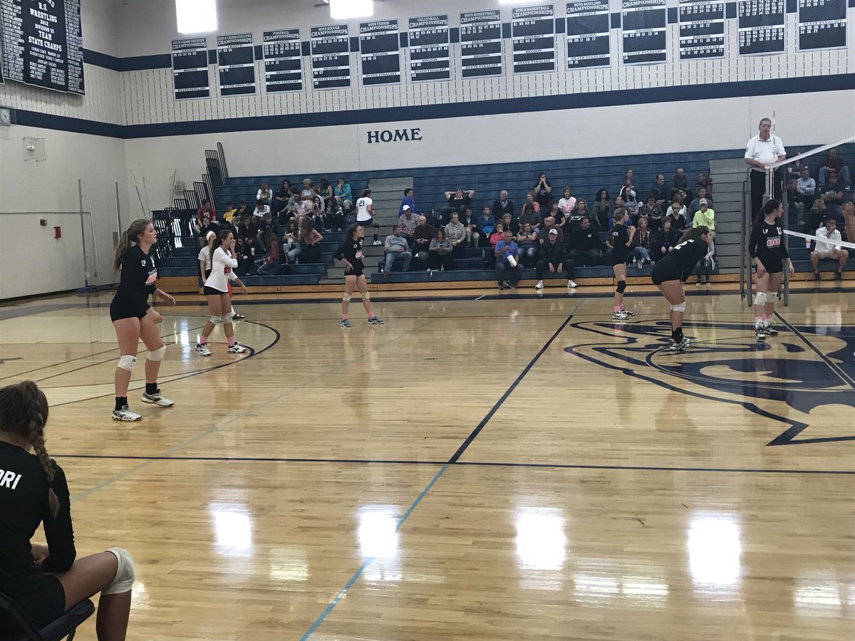 RHSBlueDevils1's tweet photo. The Volleyball program swept Imlay City on Wednesday. It was also the annual Pink Game. Student-Athletes and Parents hosted a Bake Sale to raise funds. #CancerAwareness #DevilsGivingBack #GoBlueDevils https://t.co/tghl1xvG9c