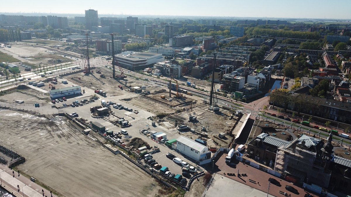 theunkelder's tweet photo. #spoorzone #Delft mooi overzicht. Damwanden aangebracht, we gaan de grond in. https://t.co/maQAdz0oPV