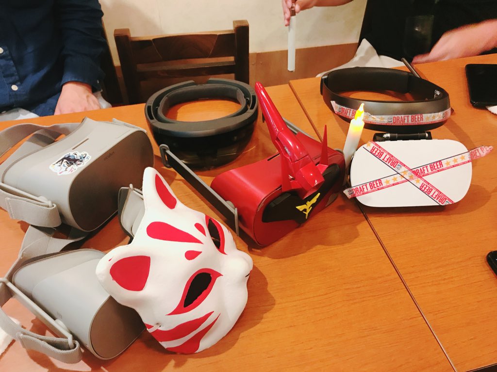 omeme_1231's tweet photo. 「#OC5 でカーマックが日本の10代にGOが売れたことに言及してたので、写真置いとく」
ってやさおさんが言ってたからわたしも置いとく
#OculusGo
#OC5JP
#学生GOプロジェクト
#DecolusGo
#HMD写真集 https://t.co/ucAIqdRt4s