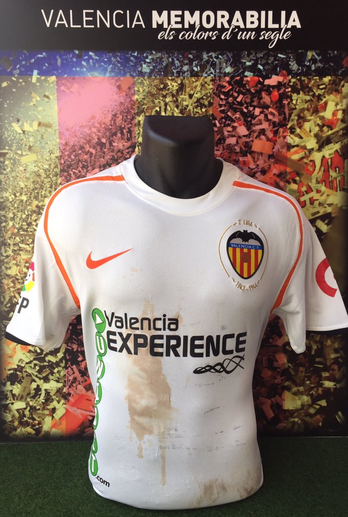 BAJO PALOS on Twitter: "Camiseta Nike del Valencia CF en juego por David Villa. 2008/09. Valencia CF match worn shirt David Villa 2008/09. https://t.co/NEunuTjzPY" / Twitter