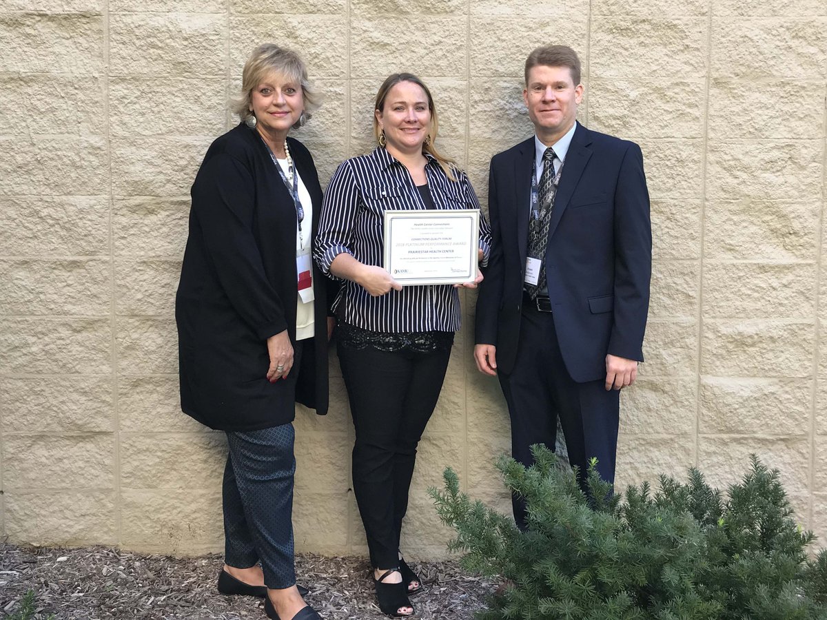 Kudos to our #HCCN Quality Forum Performance Award winners from Hoxie Medical Clinic &amp; @PrairieStarHC. They conquered 6 targets: cervical &amp; colorectal cancer screening; childhood immunizations; controlling high blood pressure &amp; diabetes:HbA1c; &amp; depression screening &amp; follow-up.