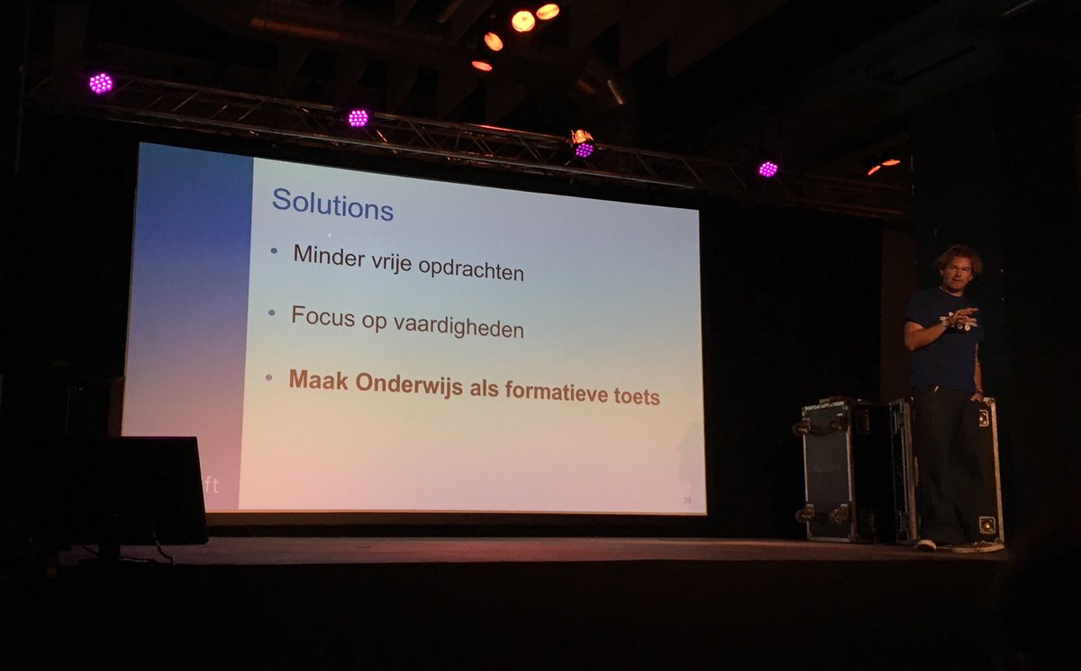 astridpoot's tweet photo. vond de presentatie van @RolfHut echt te gek; zoveel om over te denken! komt er een blog van rolf? #fablearnNL18 https://t.co/F3EpP9vgsf