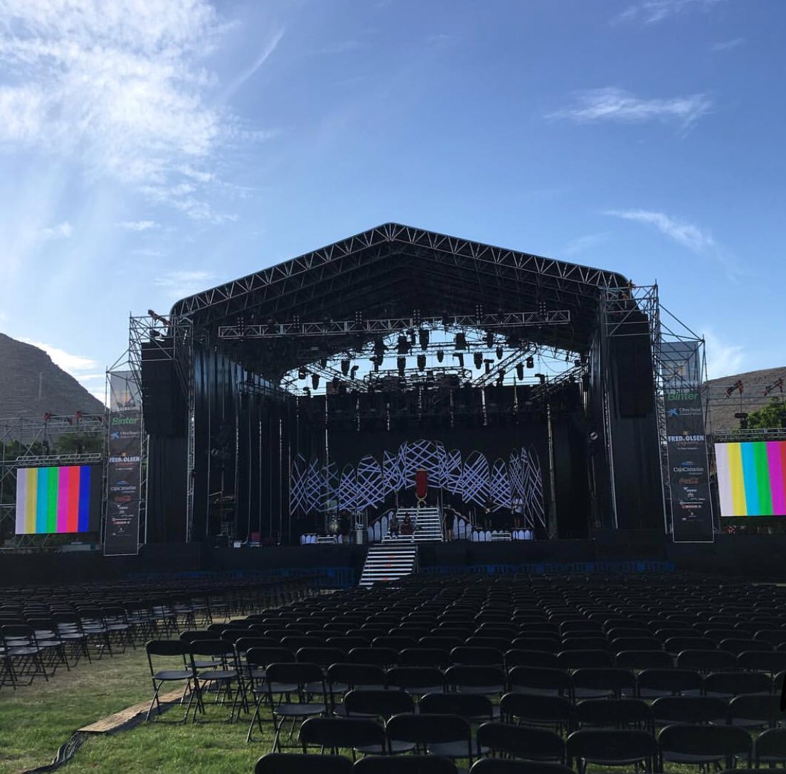BarabuP's tweet photo. #WeLoveQueen en San Sebastián de La Gomera 🔥🎤👑👨🏽

Función #única 28/09/2018 a las 21:00H 

Parque de la Torre del Conde 🧛🏻‍♂️🏟

#Tenerife #LaGomera https://t.co/4mLdcUJViV