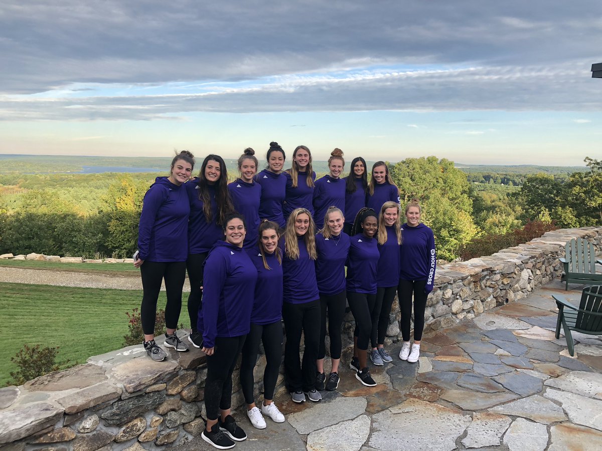 HCrossWBB's tweet photo. #Together https://t.co/SWunEfGozv