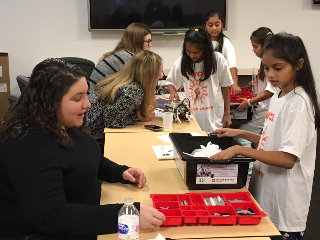 ComcastPhillyNJ's tweet photo. Yesterday, @YWCA_Bucks #TechGYRLS program participants visited our Freedom Region office. From a coding activity &amp; advice from @ComcastWomen leaders to a product lab demo, we were impressed by these bright, young #GirlsInStem! @NBCPhiladelphia @NBCUFoundation @ComcastNBCUCI https://t.co/mt7HpUKSjf