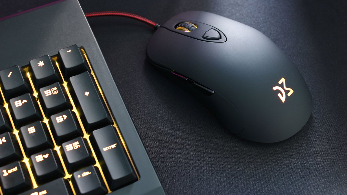 Dream__Machines's tweet photo. DM1 PRO S - legendary kształt, topowy sensor i niezawodne przyciski. Wszystko czego gracz potrzebuje na wyciągniecie ręki! Sprawdź na https://t.co/PTckoECfdY
#DreamMachines #DM1FPS #Gaming #mouse #Esport https://t.co/dRWnRemCwD