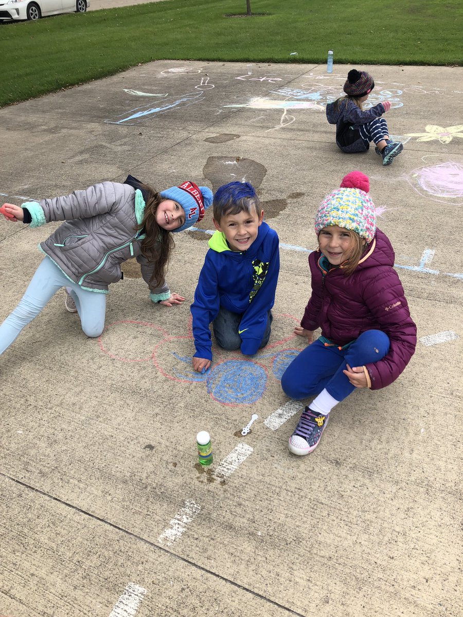torkelsonmusic's tweet image. Lakeview students are enjoying their walk-a-thon and playing at the park today! #ALASconnectED