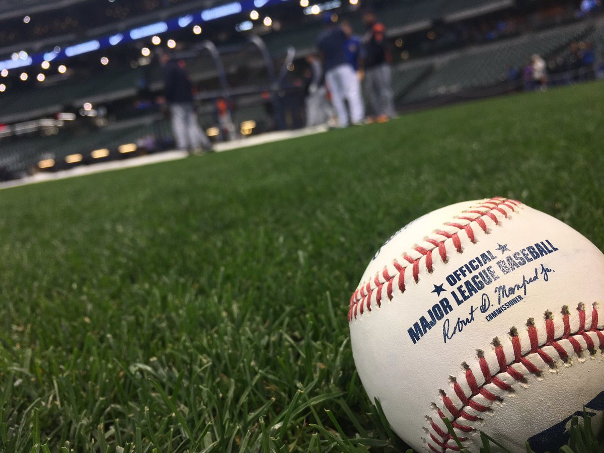FanDuelSN_DET's tweet photo. We’ve got #Tigers LIVE coming up @ 7pm. Our rundown:
-Christian Yelich is very good at Baseball!
-Jordan Zimmermann is pitching close to home! We get his reaction to pitching in Milwaukee.
-Just TRY to stop @JohnnyKaneFSD from sliding down Bernie Brewer’s Slide. #TuneInGang https://t.co/aqmJl2EJ8R