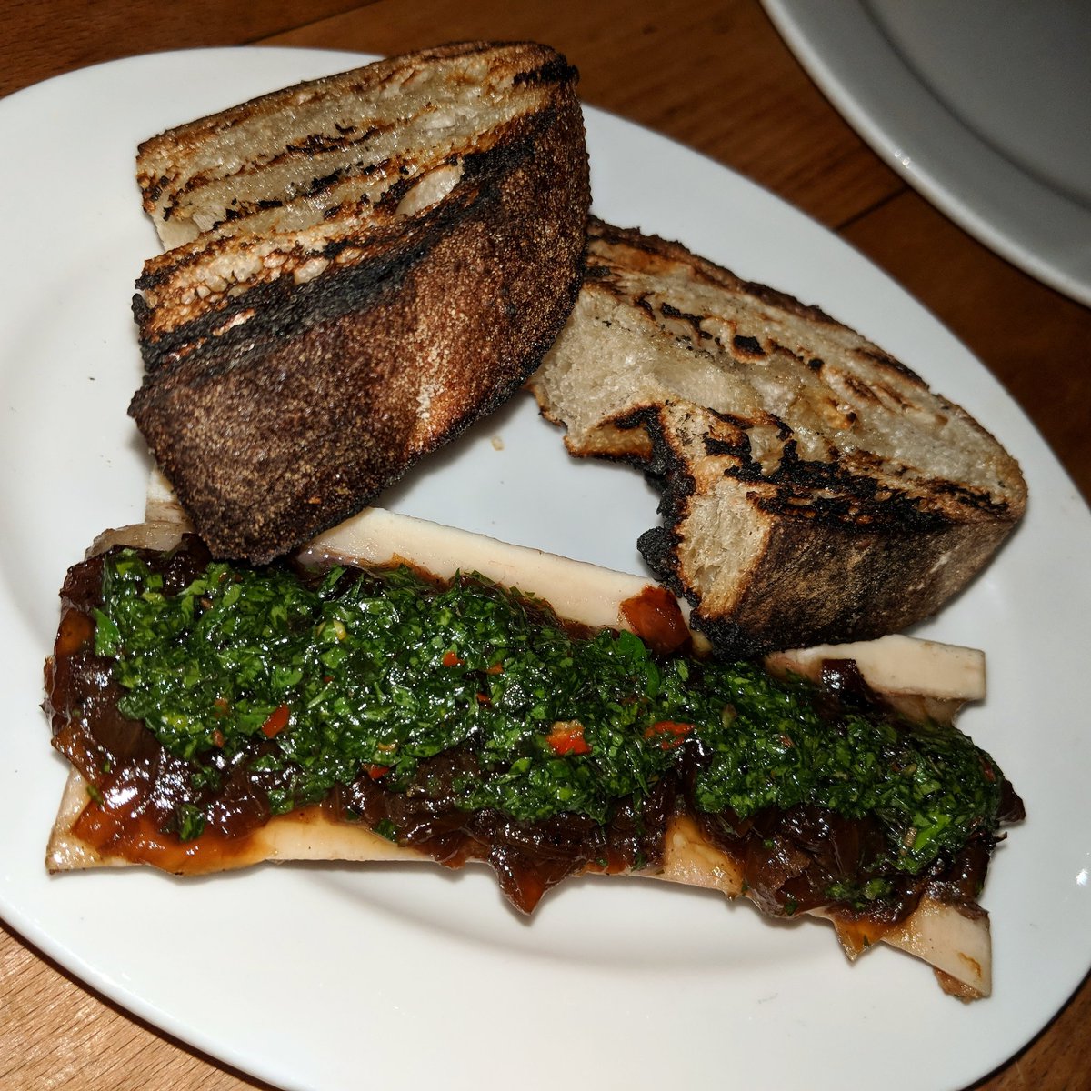 drivingmehungry's tweet photo. I got a bone to pick with you!
#chimichurri #bonemarrow from #animal
#drivingmehungry #eeeeeats #getinmybelly #imhungry #foodporn #food #foodie #eatingfortheinsta  #nomnomnom #noms #realfoodz #satisfeed #thekitchn #goodeats #tryitordiet #feedfeed #instagood #food52 #forkyeah https://t.co/mRq5gYsNzB