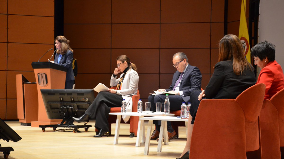 UniandesDerecho's tweet image. En el marco de la celebración de los 50 años de @UniandesDerecho, hoy conversamos sobre acceso a la información, gobernanza y derechos humanos, en conmemoración del Día Internacional por el Derecho de Acceso Universal a la Información Pública. #IPDCtalks #Accesoalainformación