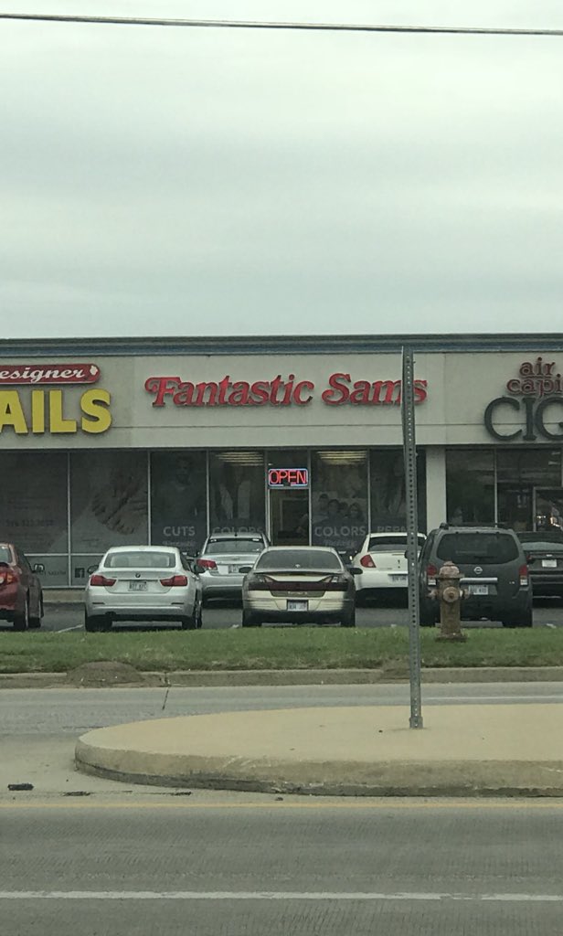 Shocker_Jennie's tweet photo. @rhettandlink @rhettmc @linklamont I found The Fantastic Sams in Wichita, Kansas today! https://t.co/wYAyrg9yZX