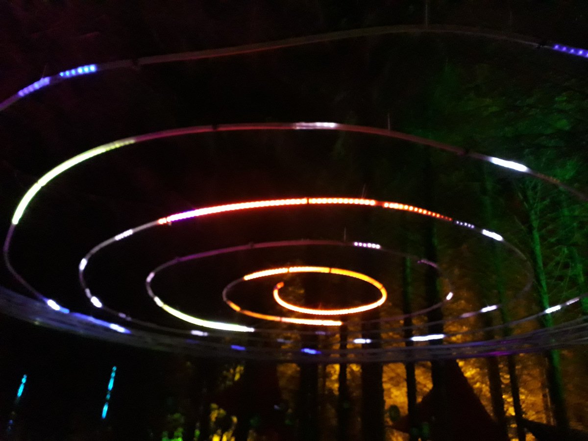 blonde_on_bikes's tweet image. Vogrie Fire and light Adventure #fire #light #woods #vogrie