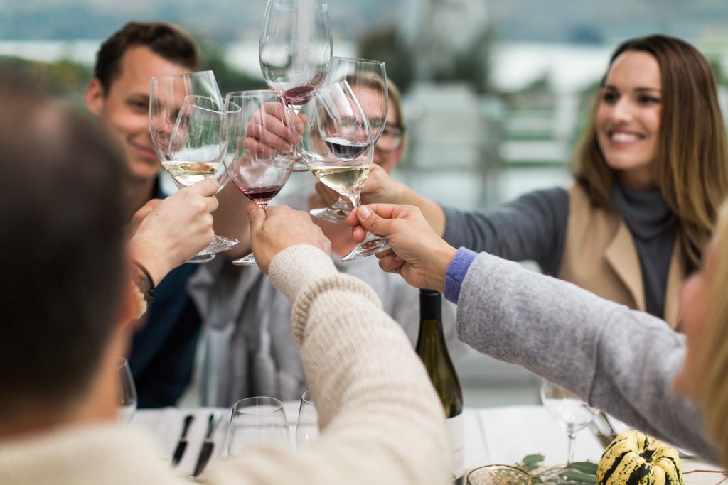 osoyoosbc's tweet photo. The Fall Okanagan Wine Festival starts this weekend! 🍷🍂 Join us for a variety of activities from specialty tastings, grape stomp competitions, vineyard tours, and winemaker's dinners! #okanagan #fallokwinefest @OKWineFests Find out more: https://t.co/G5YpLLJxyX https://t.co/yEDd9Bt9WQ