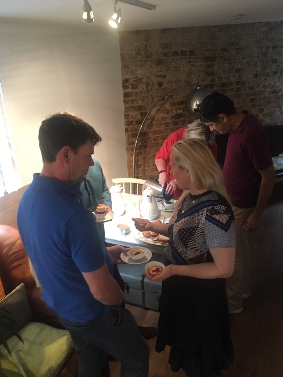 GeoffLangston's tweet image. @chatnmeetcoffee @iconiccreative @EalingBForum this Tuesday, 2nd October @waitrose West Ealing from 6.30pm. Learn how to build your personal resilience with @GLconnects. Meet, chat &amp;amp; do business all for free. 👌🏼