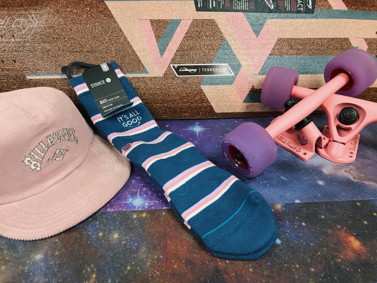 Swing by this weekend and check out the new limited-edition Les Macarons from Paris Truck Co! 

#ParisTrucks #ParisMacarons #PinkMacarons #TheMostFunWins #LindenIsForLovers #OldTownFortCollins