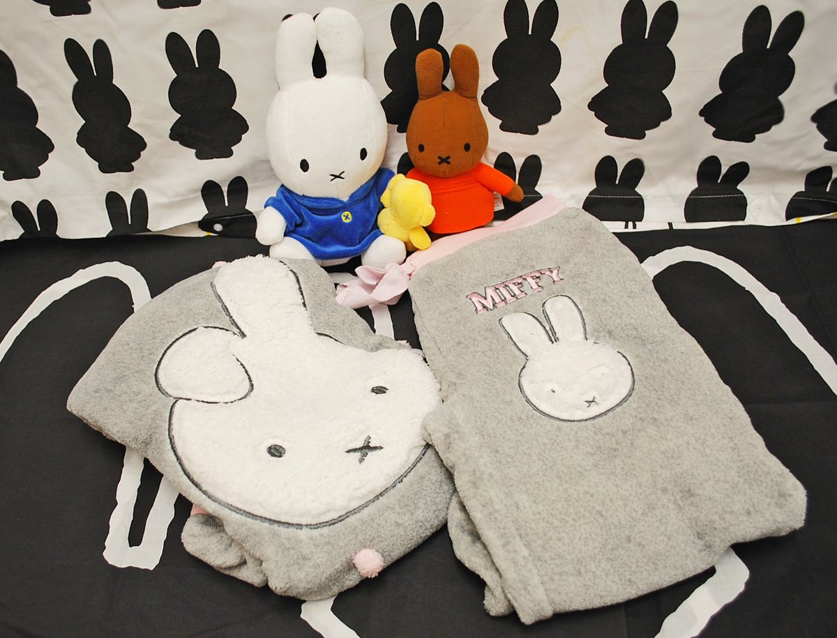 Miffy_UK's tweet photo. RT and follow Miffy to #win these cosy pom pom pyjamas. They’re perfect for keeping out the winter chills this #NationalPyjamaWeek! We have a set in size 4 to give away. #competition #MiffysPyjamas https://t.co/W8zLqAx6q3