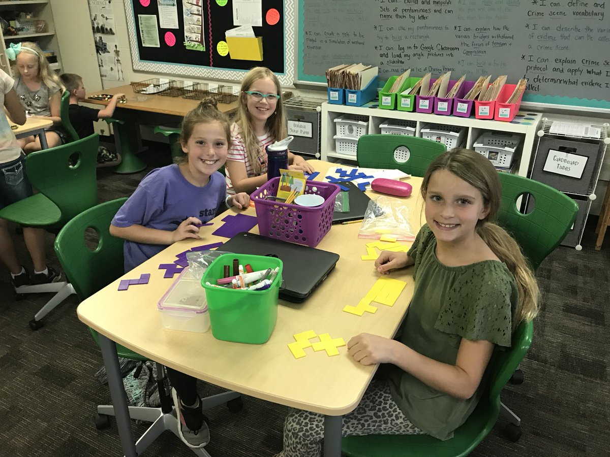 JenisonACT's tweet photo. Amazing 4th graders are doing an awesome job learning about pentominoes and angles for our 4th grade unit! https://t.co/tqJ43Y9ECy