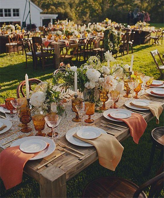 DFWLinens's tweet image. TADA! I'm like I need a Pumpkin Spice Latte with these fall tablescapes!