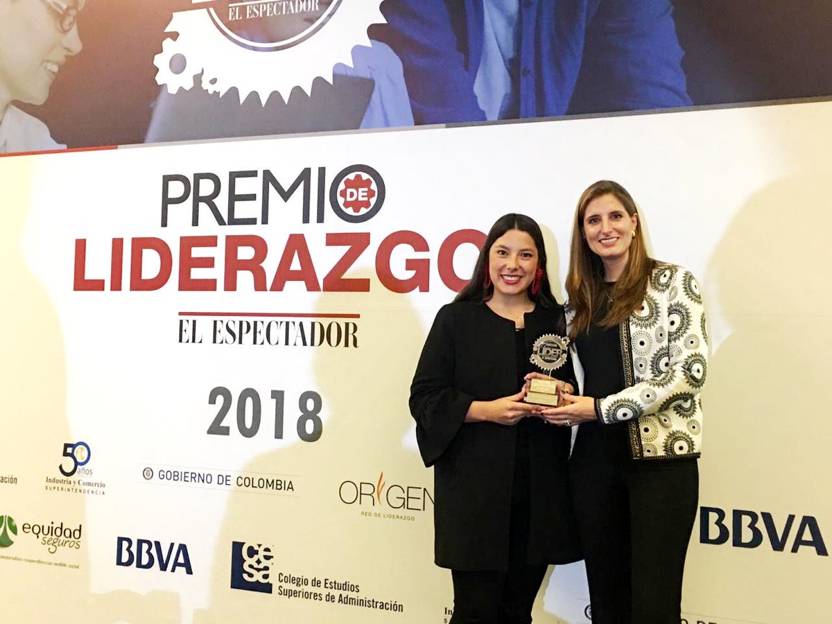 BAVARIA_OFICIAL's tweet photo. ⚡️¡Primer lugar en el #PremioLiderazgo de @elespectador en la categoría #LiderazgoSostenible! Un reconocimiento a nuestro trabajo en Sostenibilidad que nos llena de orgullo y nos motiva a seguir trabajando #UnidosPorUnaColombiaMejor ⚡️ https://t.co/jRiSOHInFS