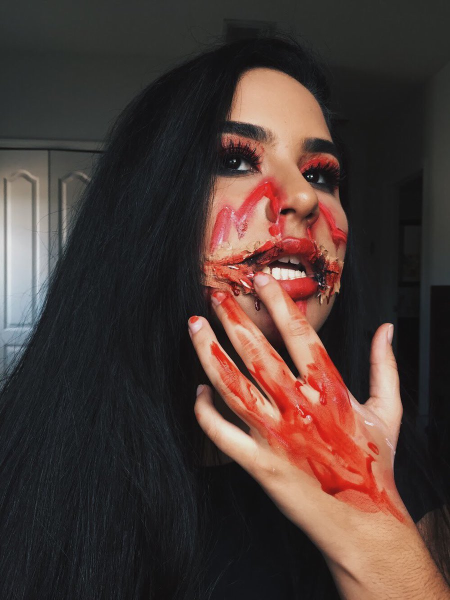 Camicarruyo's tweet photo. and it’s not even october https://t.co/MnrJ0MzlDE