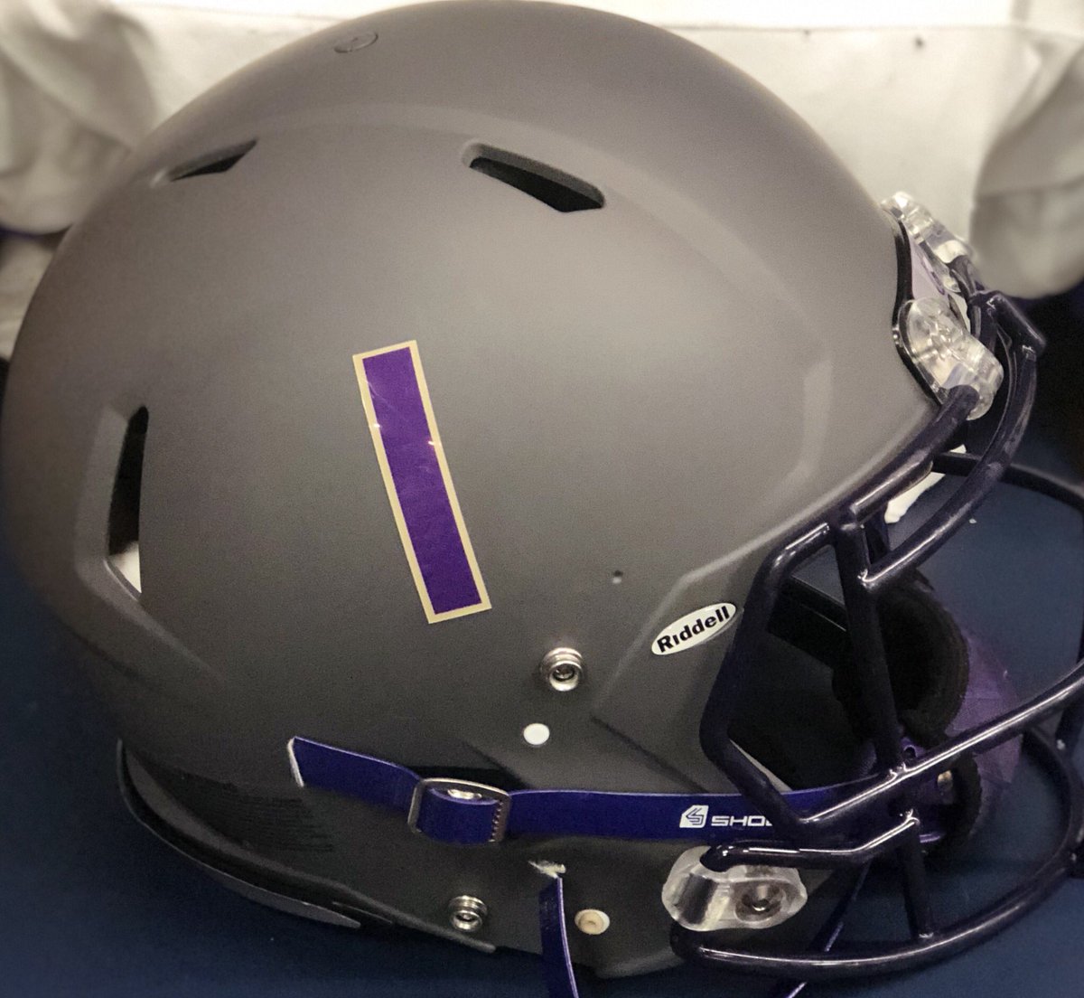 JMUFBEquip's tweet photo. Closer look at the new helmets/decals we will rock this weekend. #details #GoDukes @UNISWAG @JMUFootball @Head_Wrapz https://t.co/JgvuprPvg8