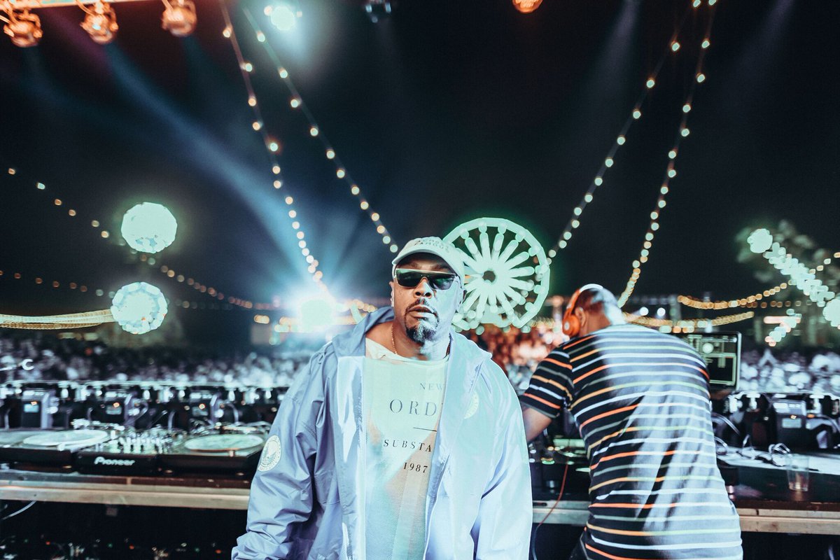Timbaland's tweet photo. The #future remains ours 👽🛰👽🛰 https://t.co/iYtr0HoUcE