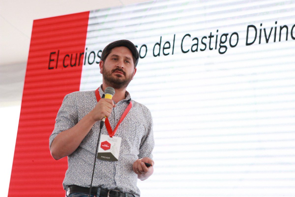ClaroEcua's tweet photo. Es posible emprender en el mercado del periodismo y las oportunidades son cada vez más grandes. - @luisevivanco #ClaroAldeaDigital #TransformandoTuMundo https://t.co/5xK27rhwWK