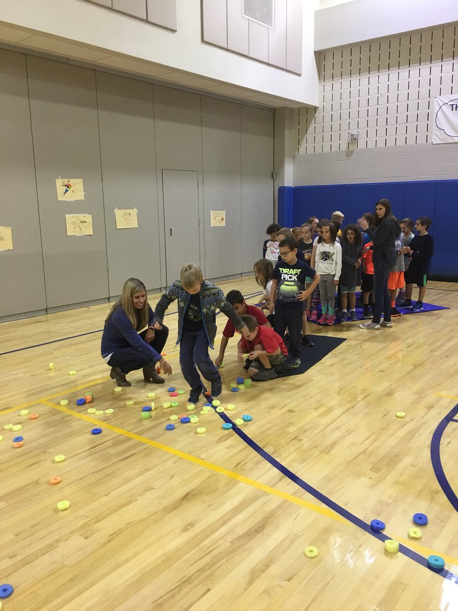 Hausemanupe's tweet photo. Unity day beach blast in 2nd grade! @CounselorMest @BelieveUPE @SAlexFizz https://t.co/gb79HcnZVs