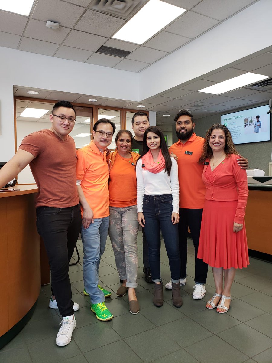 Orange Shirt Day! #EveryChildMatters 
<a href="/Silvia_Liv/">Silvia Livingston</a> @NicoleKubica_TD @MauroManzi_TD <a href="/raja_banga/">Raja Banga</a> <a href="/SaranSelina/">smiley</a> @PaulBiling