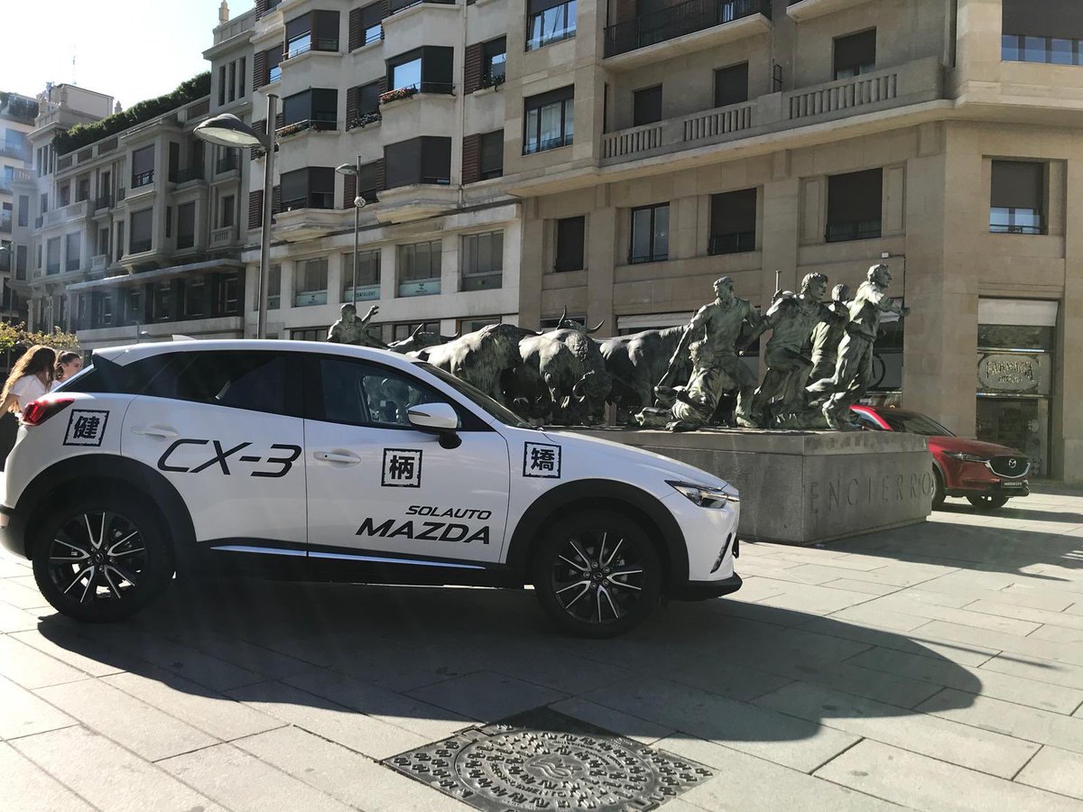 unsaingrupo's tweet photo. ▪️Los verás en @pamplonacentro Área Comercial Pamplona , Unsain Grupo celebrando el día de #lanuit18 😉
#Mazda #solauto #mazdacx3 #mazdacx5 #Renault #renaultkoleos #renaultmegane #RenaultUnsain #Pamplona #Navarra #lanuit https://t.co/XwsXABxkWK