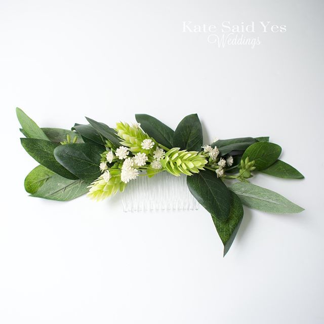 KateSaidYes's tweet photo. Lush and green - love this eucalyptus and hops bridal hair comb by Kate Said Yes Weddings!

#hops #hair #bridalhair #haircomb #weddinghair #weddingday #weddingflowers #weddings #bridal #weddingdecor #weddingideas #weddinginspiration #instawedding #bride #katesaidyesweddings … https://t.co/cmnMIBzO8q