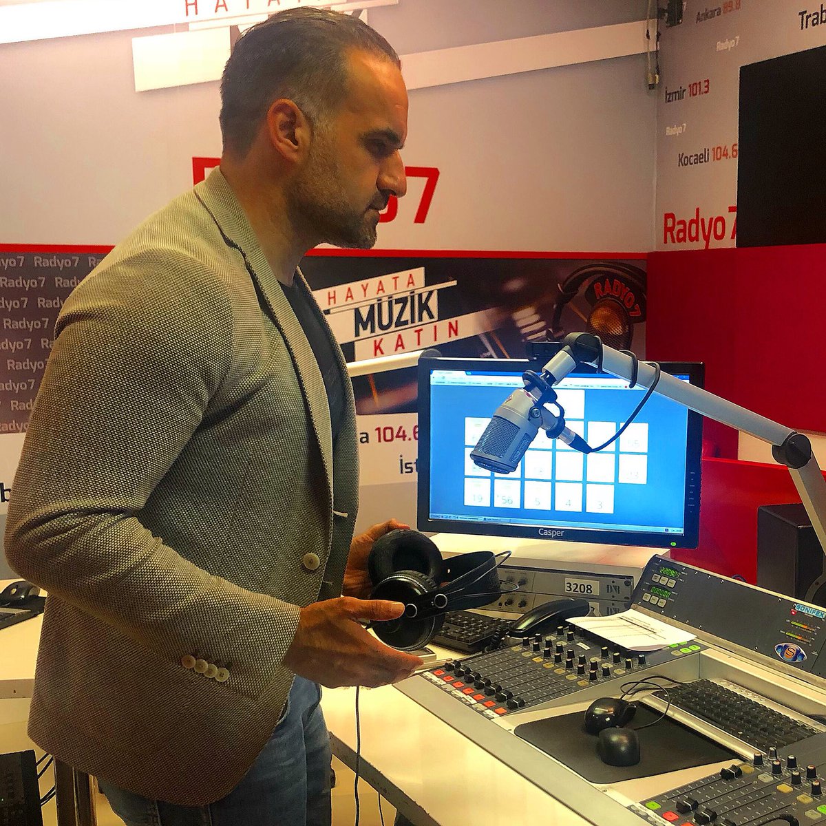 Umut ÖZTÜRK YAYINDA...
<a href="/Radyo7/">Radyo 7</a> radyo7.com

<a href="/safakokullari/">Şafak Okulları</a> SUNAR...