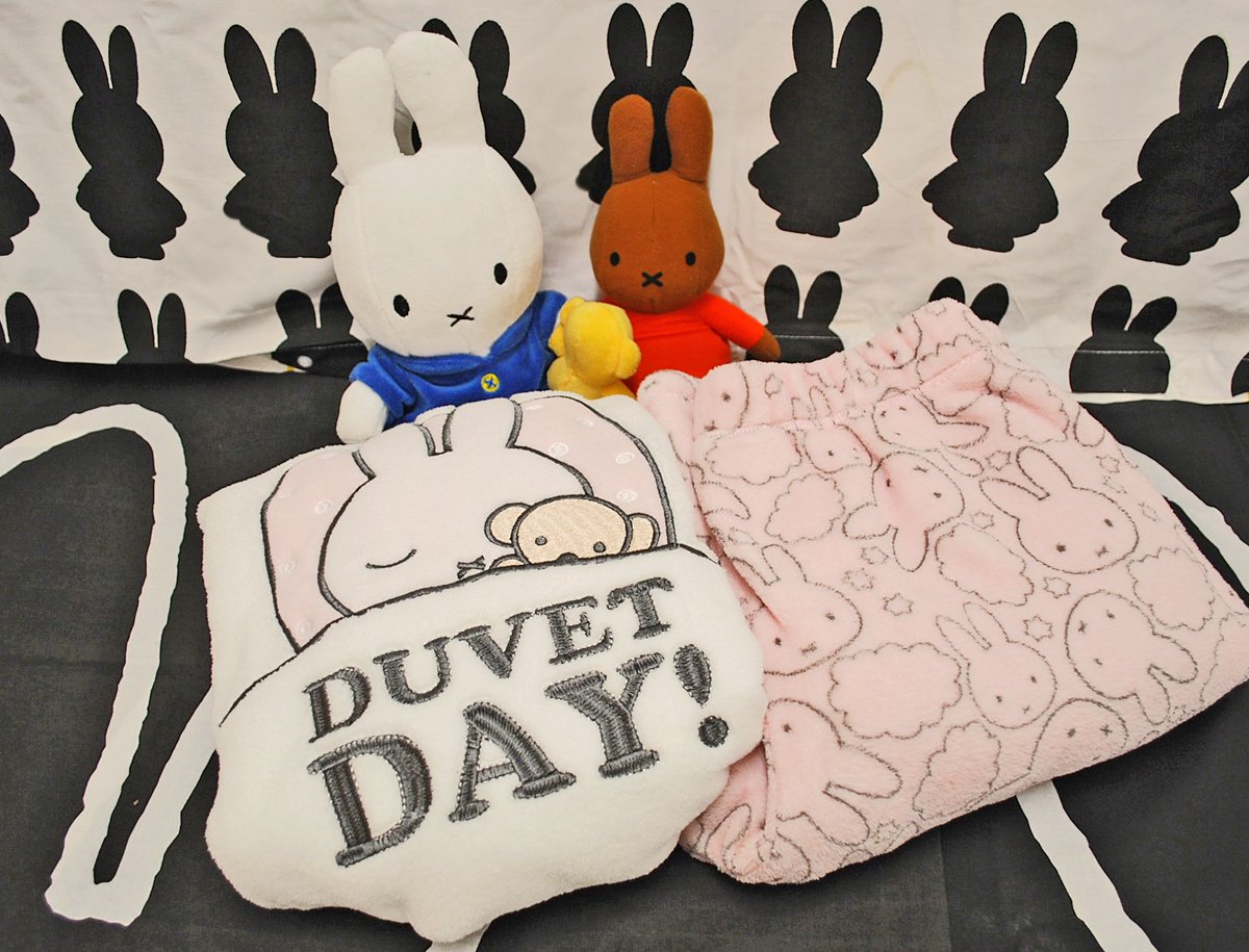 Miffy_UK's tweet photo. RT and follow Miffy for a chance to #win these fleecy pyjamas, perfect for a duvet day! We have a size 6-8 to give away. #competition #MiffysPyjamas #NationalPyjamaWeek https://t.co/3L9a5nVHbD