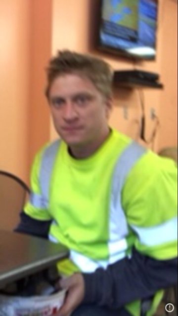 PeelPolice's tweet photo. #PRPMP Richard Walden: 28 y.o., 5'9'', 180lbs, med build, straight brown hair, blue eyes. Last seen in the morning of Sept. 28 in the area of Deta Road and Lakeshore Road East in #Mississauga. Family and police are concerned for his well being. Contact 12CIB ext.1233 with info. https://t.co/dU78y1mtCD