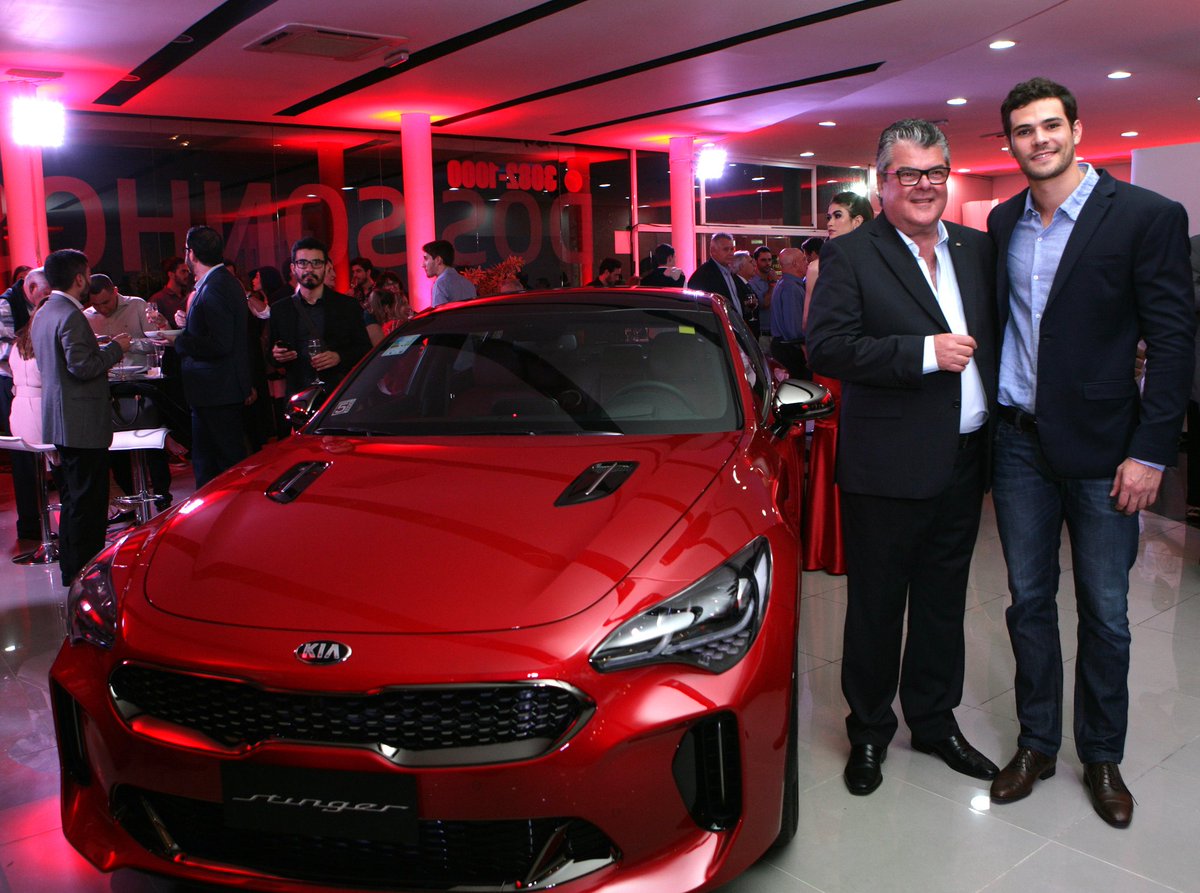 Novo #kiastinger um carro sensacional! Parabéns a todo time #Kia